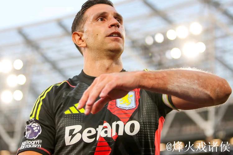 大马丁状态火爆!维拉从5轮不胜到9轮8胜,4-3逆转取胜 大马丁状态火爆!维拉从5轮不胜到9轮8胜,4-3逆转取胜